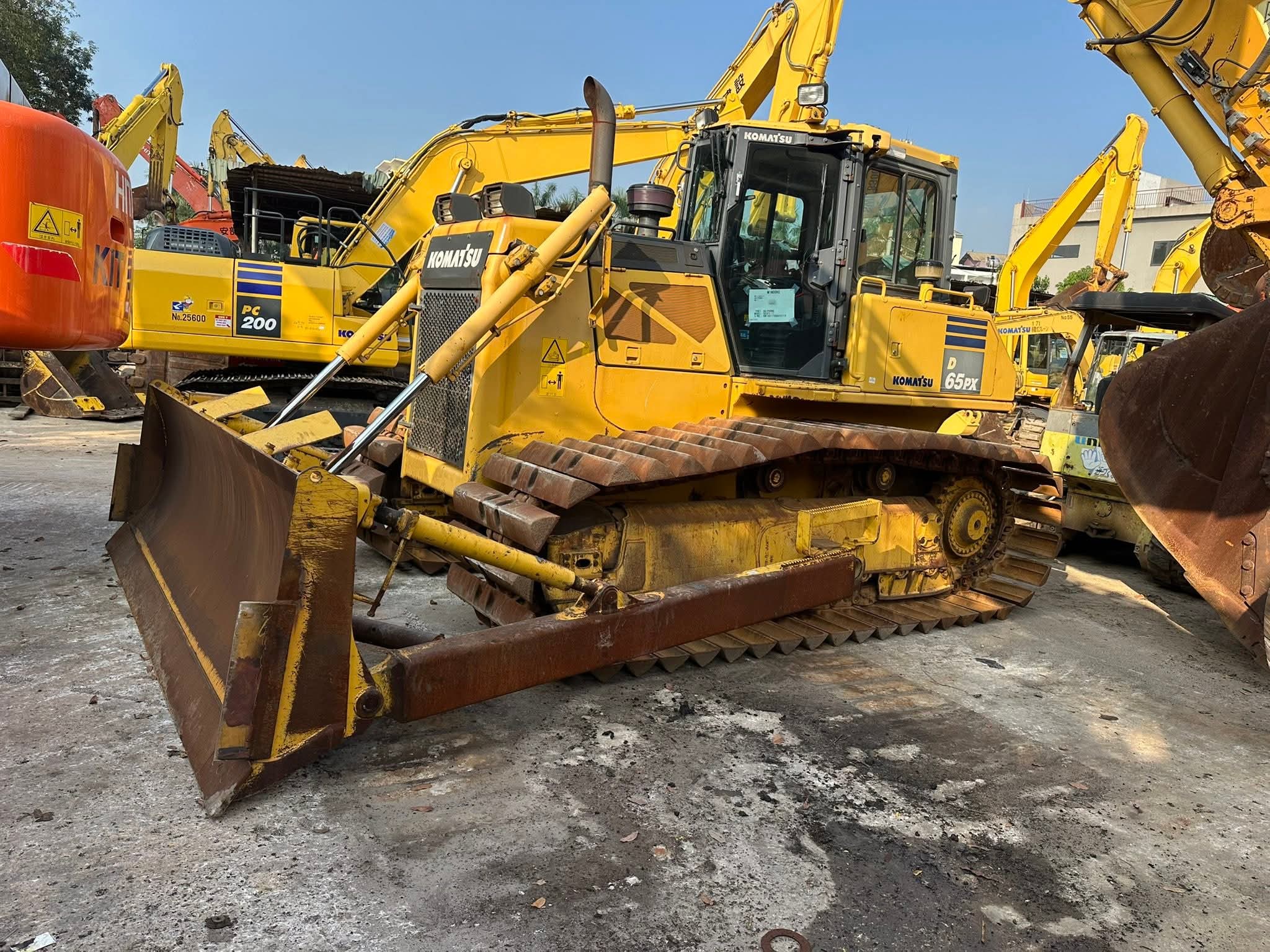 Bán máy ủi D65XP đời cao